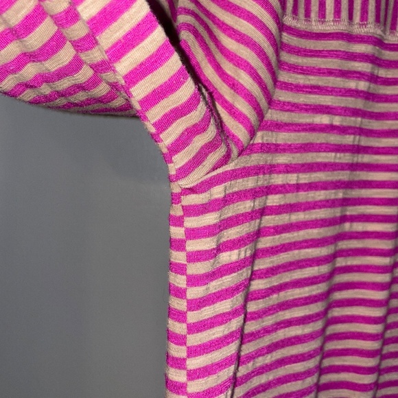 EUC Anthropologie Postmark Asymmetrical Striped V Neck Top Size XL - Picture 5 of 8